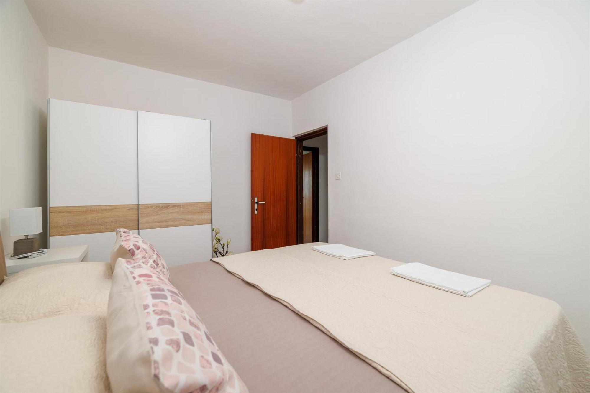 Apartments Buneta 茨里克韦尼察 外观 照片